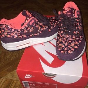 Women’s Nike Air Max Liberty’s.